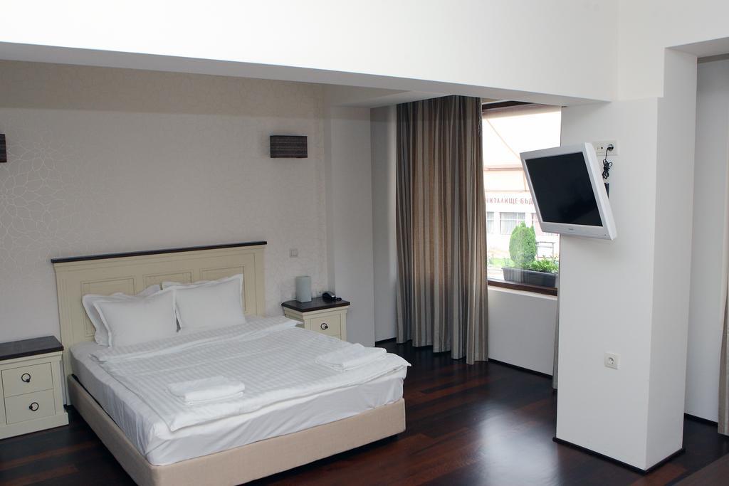 Hotel Par Avion Apriltsi  Esterno foto